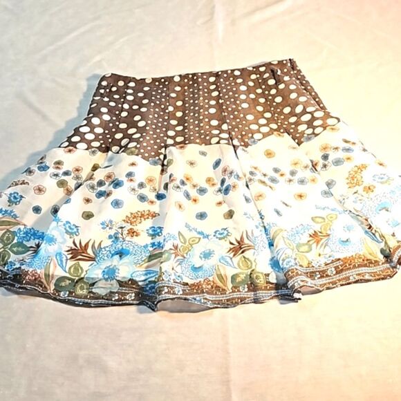 Toi et Moi Skirt Size Large  Fully Lined - Picture 1 of 8